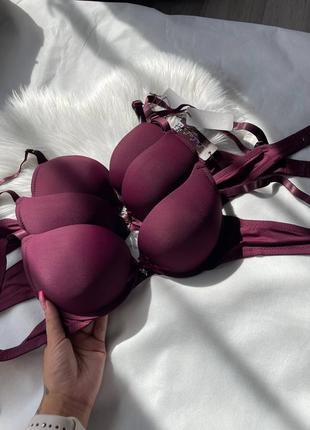 Бюстгальтери