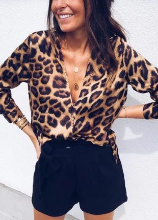 Сатинова блуза в леопардовий принт