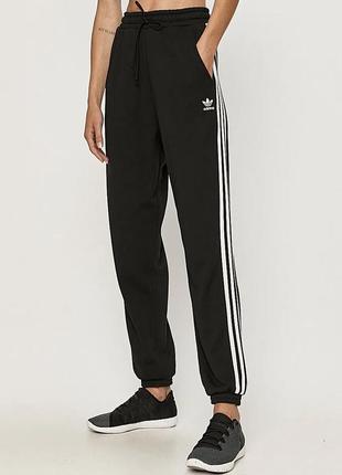 Спортивные штаны adidas1 фото