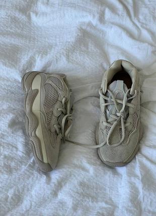 Крутезні кросівки adidas yeezy 500 blush6 фото