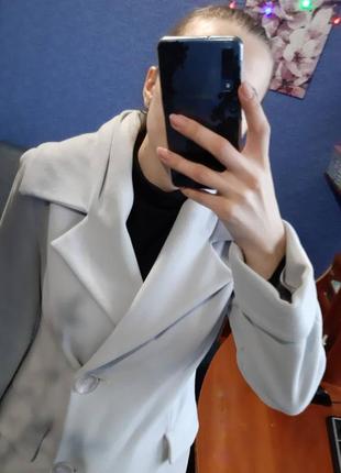 Женское осеннее пальто