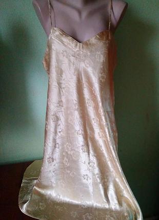 Жіноча атласна нічнушка