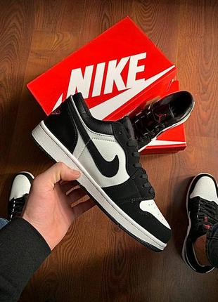 Чоловічі  nike air jordan 1 low black & white