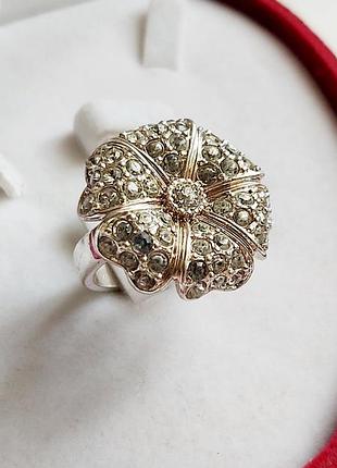 Кольцо женское новое кольца