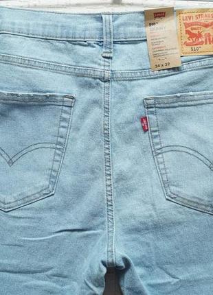 Мужские джинсы levi's светло-голубого цвета.4 фото