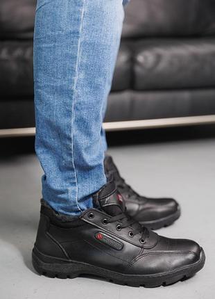 Ботинки мужские зимние кожаные черные на меху на шнурках4 фото