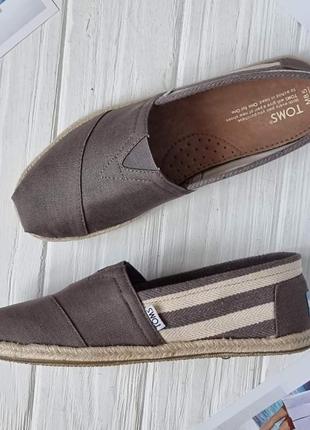 Слипоны toms