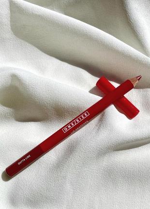Водостійкий кремовий олівець для губ one/size by patrick starrr6 фото