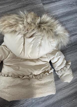 Зимняя праздничная курточка для девочки4 фото