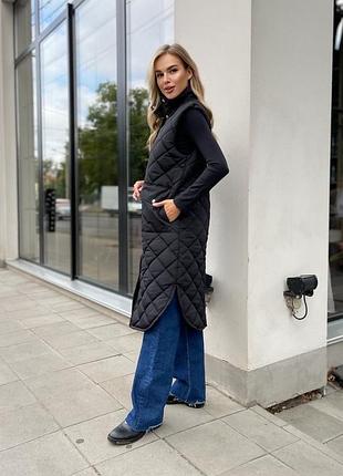 Удлиненная жилетка плащевка эмми силикон черная