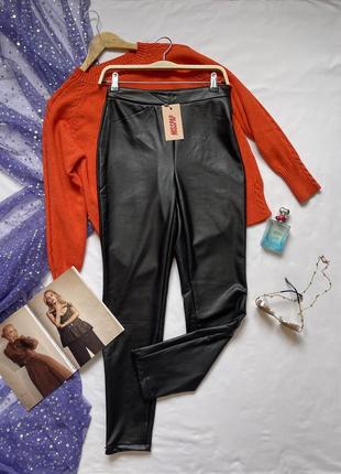 Новые стильные утепленные женские кожаные штаны с молнией внизу2 фото
