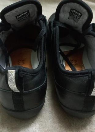 Туфли кроссовки фирменные кожа жен. 39 р.geox италии10 фото