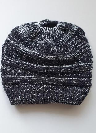 Шапочка з отвором для волосся 7-12 років