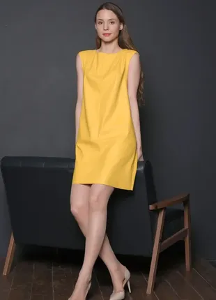Желтое кэжуал платье-сарафан мягкая кожа
