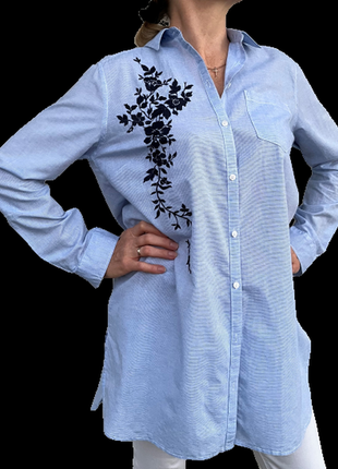Рубашка с вышивкой primark удлиненная голубая, хлопок 46-485 фото