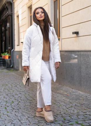 Женское стеганное белое пальто миди на кнопках большие размеры