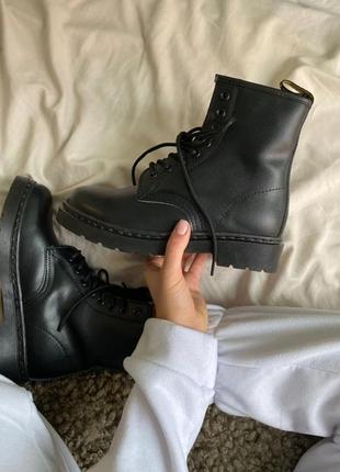 Черевики 1460 mono black мех