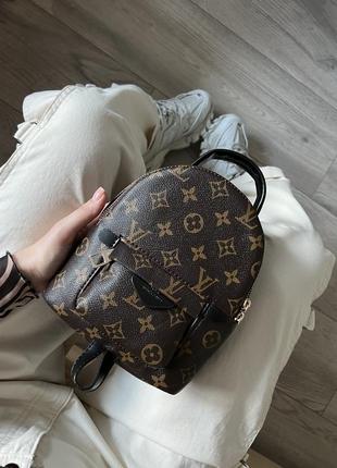 Жіночий рюкзак в стилі louis vuitton palm springs mini backpack logo