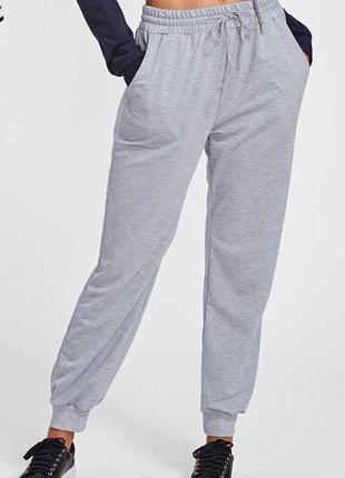 Классные трикотажные спортивные штаны джоггеры серый меланж высокая посадка hema2 фото