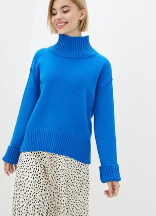Женский синий свитер с горловиной стойкой