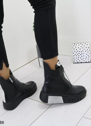Женские демисезонные чёрные ботинки4 фото