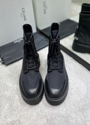 Женские черные кожаные сапоги ботинки celine из кожи и нейлона с белым логотипом селин8 фото
