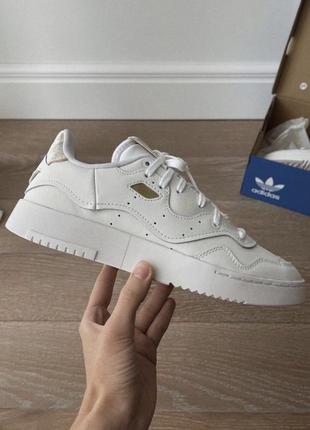Кросівки adidas шкіряні