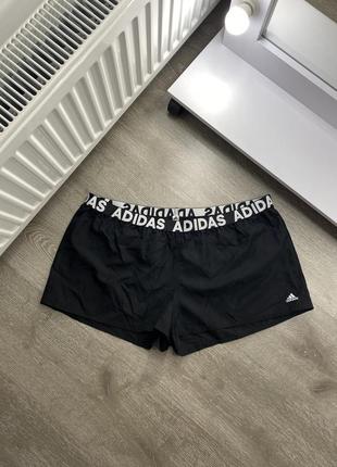 Спортивные шорты adidas
