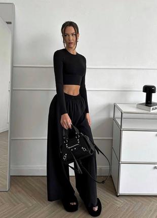 Жіночий чорний костюм двійка з ідеальною посадкою укорочена кофта + штани вільного крою 2023