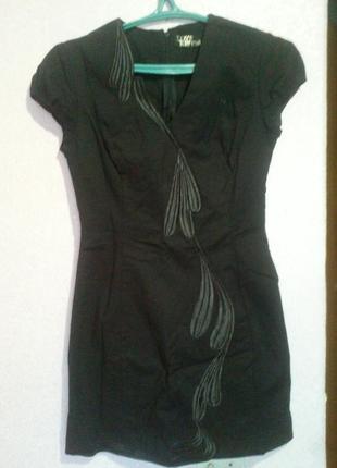 Черное платье платье платье с атласной вставкой