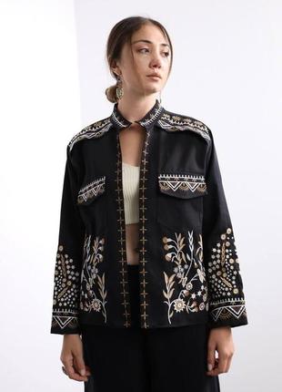 Жакет, накидка с вышивкой