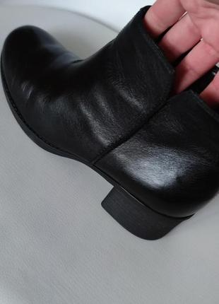 Демисезонные кожаные ботинки с ортопедической стелькой от швейцарского бренда9 фото