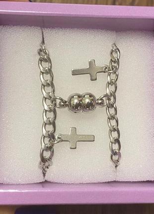 Парные браслеты для влюбленных с крестиком и магнитом1 фото