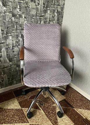 Натяжной чехол (плюш) на компьютерное кресло от ™minkyhome без чехлов на подлокотники. серый(3019)