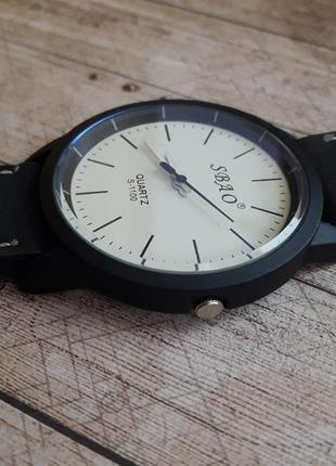 Мужские наручные часы, маленький нюанс.