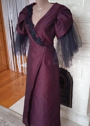 Оригінальна вечірня сукня в готичному стилі підійде для фотосесії4 фото