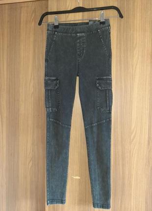 Стрейчевые джинсы в виде треггенса с карманами 134/140 h&amp;m1 фото