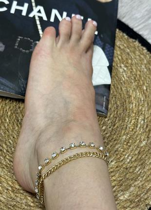 Браслет на руку, прикраса на ніжку.