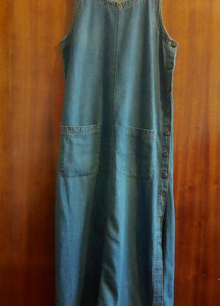 Джинсовое платье сарафан. размер  sm.