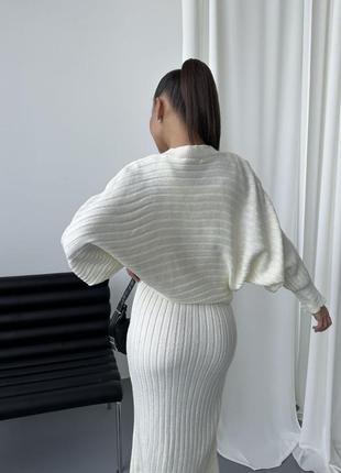 Костюм туречевица юбка миди и свитер молочный2 фото