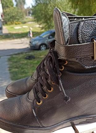 Шикарные кожаные ботильоны, ботинки, снікери