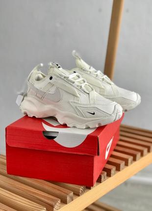 Кроссовки женские nike tc 7900