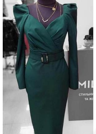 Невероятно стильное изумрудное платье