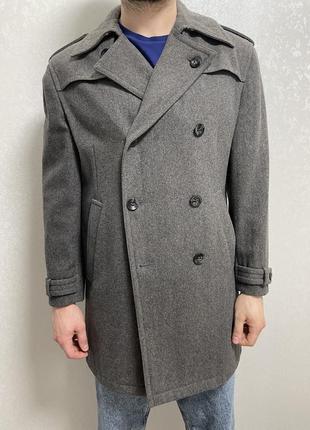 Пальто мужское классическое