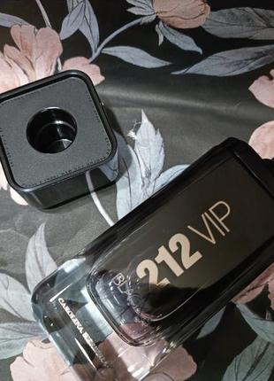 Carolina herrera 212 vip black мужская парфюмированная вода3 фото