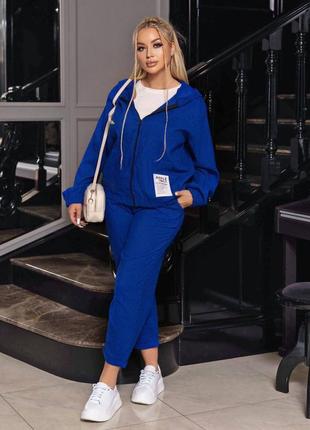 Стильный женский вельветовый костюм с укороченными брюками