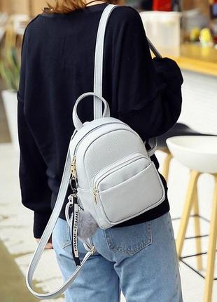 Женский стильный небольшой новый серый рюкзак5 фото