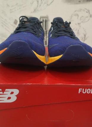 Оригинальные кроссовки беговые new balance fuelcell proper v3

размер 49
стелька 32см. большие размеры мужской обуви3 фото