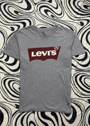 Футболка levis