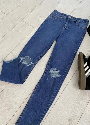 Джинси skinny з необробленим низом